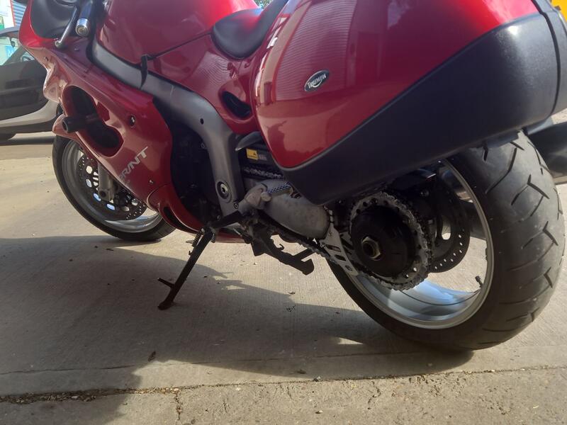 TRIUMPH SPRINT ST 955