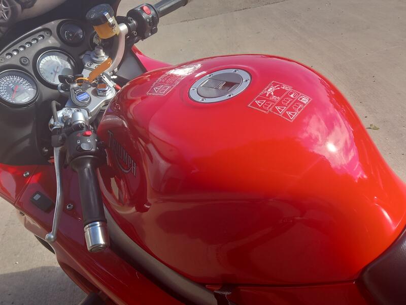 TRIUMPH SPRINT ST 955