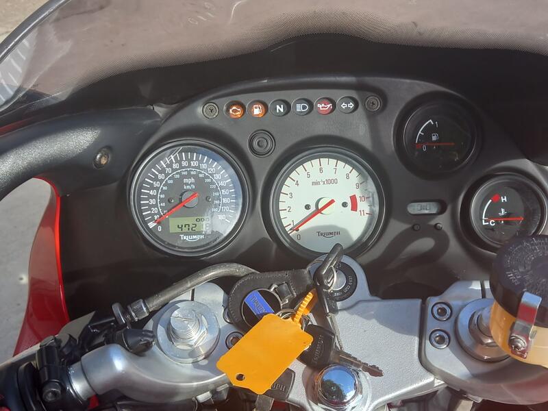 TRIUMPH SPRINT ST 955