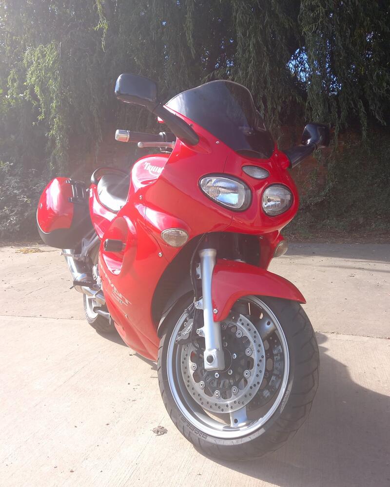 TRIUMPH SPRINT ST 955