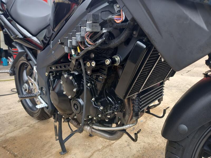 TRIUMPH SPRINT ST 1050