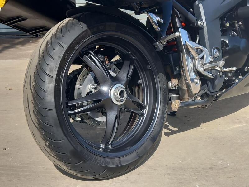 TRIUMPH SPRINT ST 1050